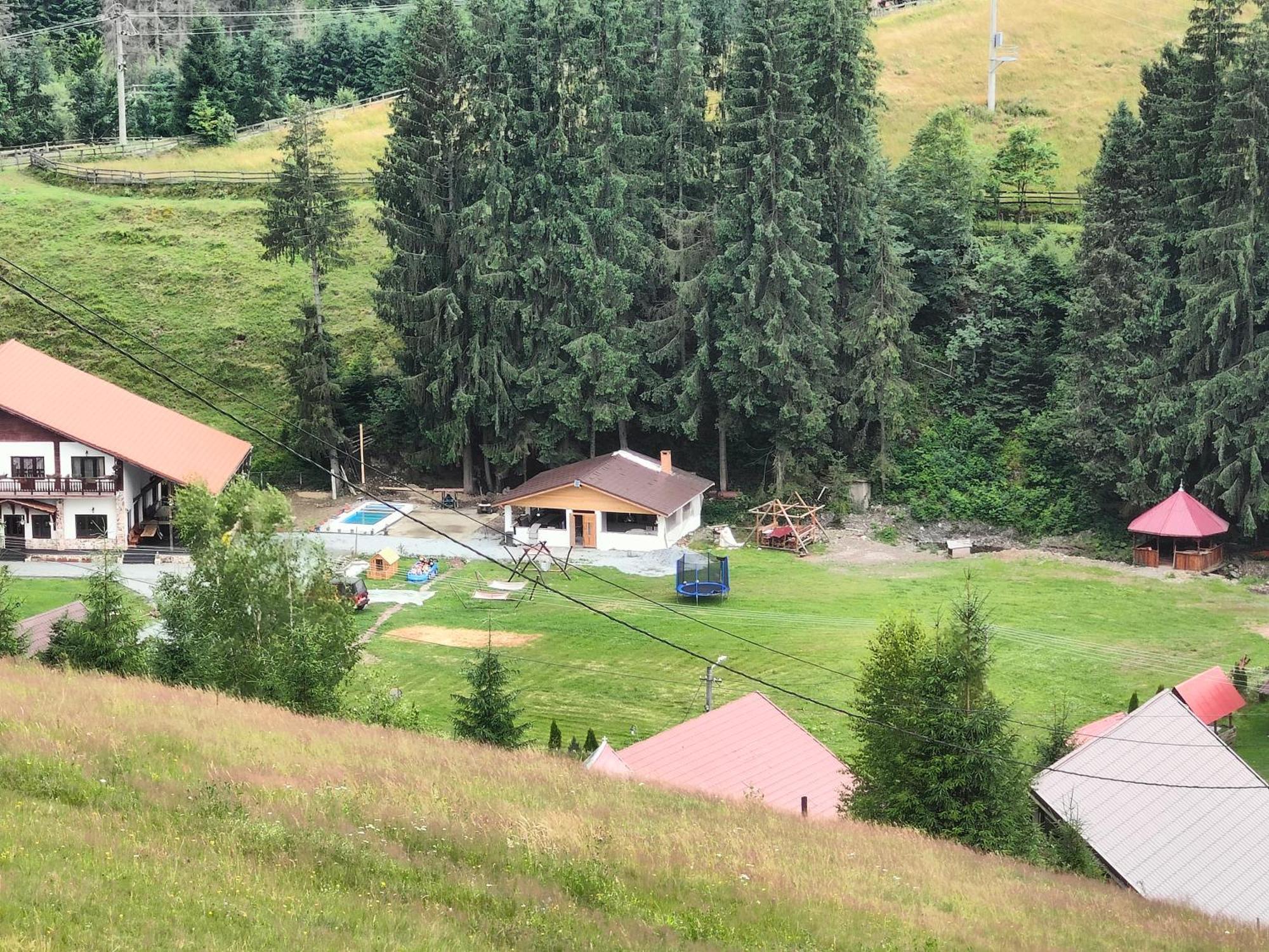 Pensiunea Trei Brazi Arieşeni Exterior foto